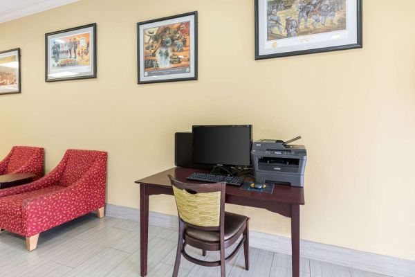 Quality Inn Leesville (Sandy Hill)